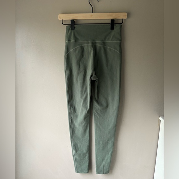 Abercrombie Leggings - Picture 2 of 5